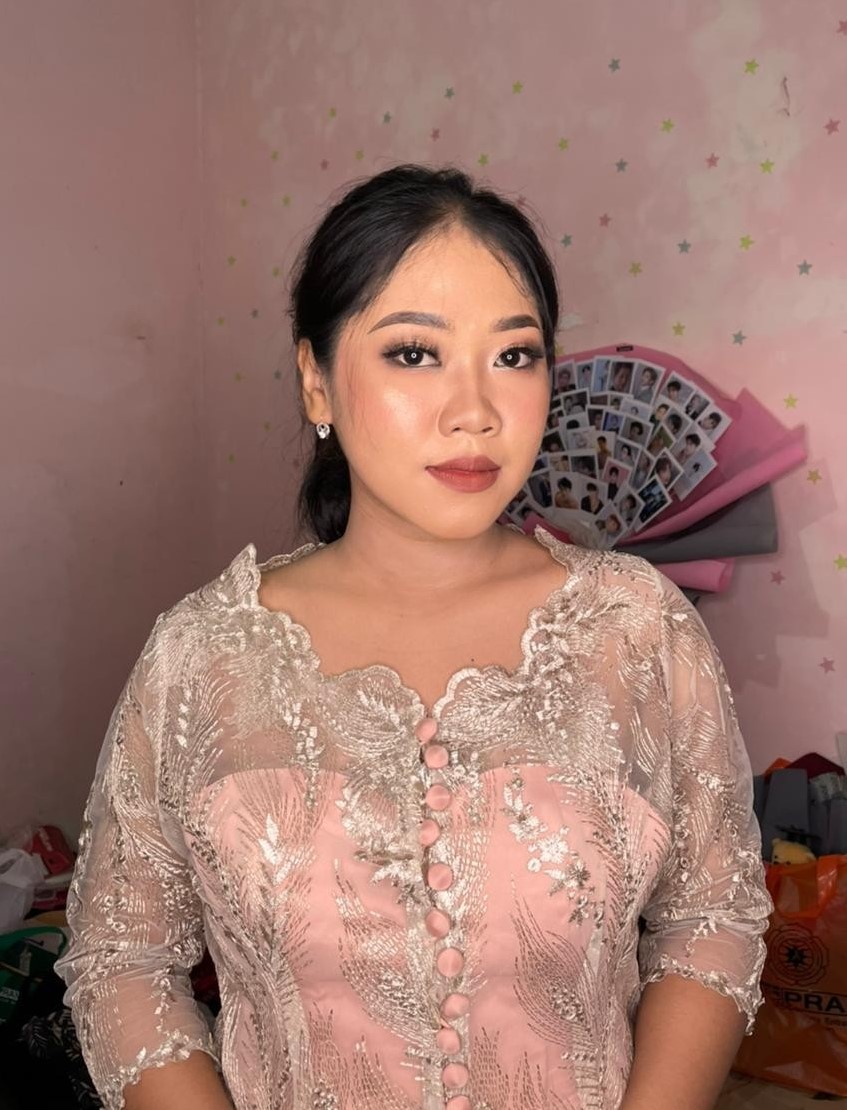 Graduation Look 3